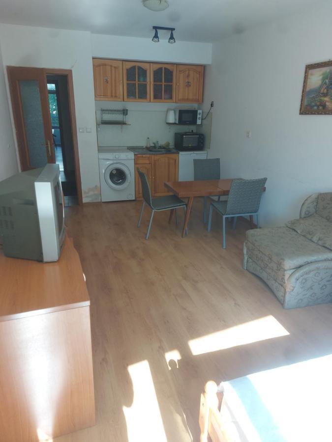 And 1bedroom - Economy Apartment